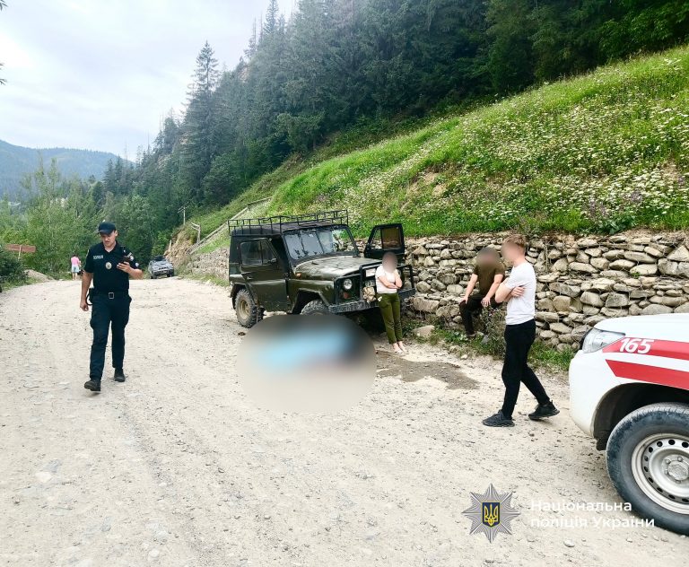На Верховинщині перекинувся автомобіль: одна людина загинула (ФОТО) 11 530860601 766773739330191 1035356848252398266 n
