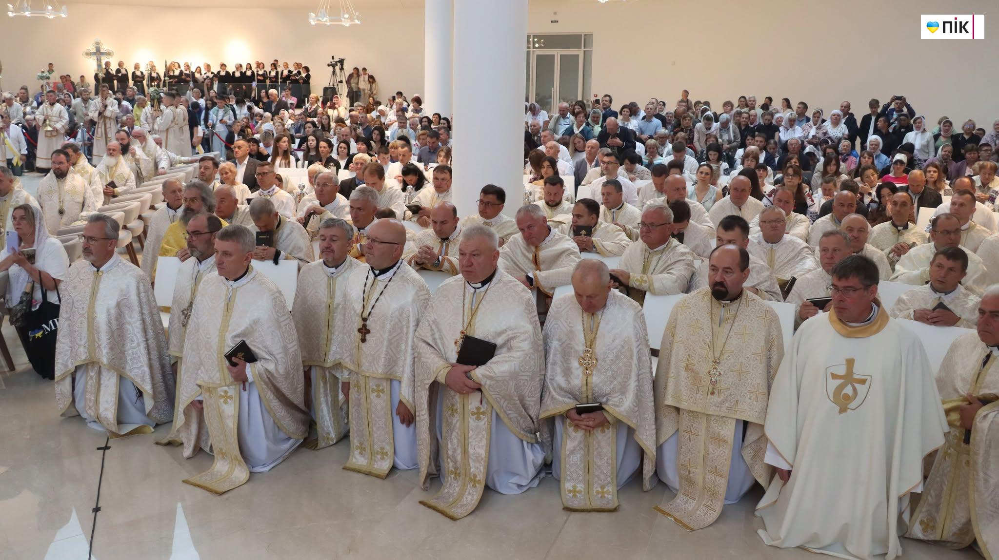 У Старуні освятили перший в Україні храм УГКЦ з підземною базилікою (ФОТОРЕПОРТАЖ) 21 535053348 1130290988973746 2178587580394725304 n