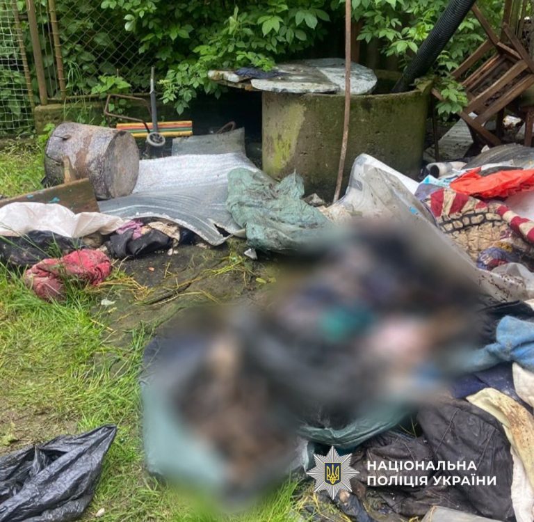 Волонтерка чи кат: на Прикарпатті жінку судитимуть за загибель собак (ФОТО) 11 Волонтерка чи кат: на Прикарпатті жінку судитимуть за загибель собак (ФОТО)