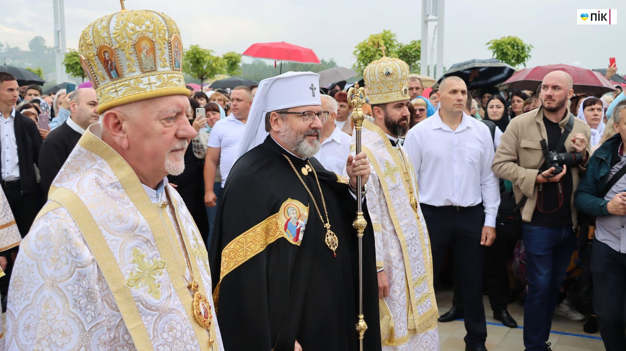 У Старуні освятили перший в Україні храм УГКЦ з підземною базилікою (ФОТОРЕПОРТАЖ) 4 536164620 639218052130279 307047865705359124 n