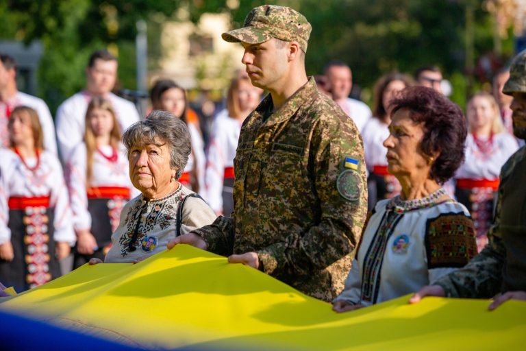 У Франківську відзначили День Державного прапора України (ФОТО) 4 536289217 1361529498876636 1989899284020761495 n