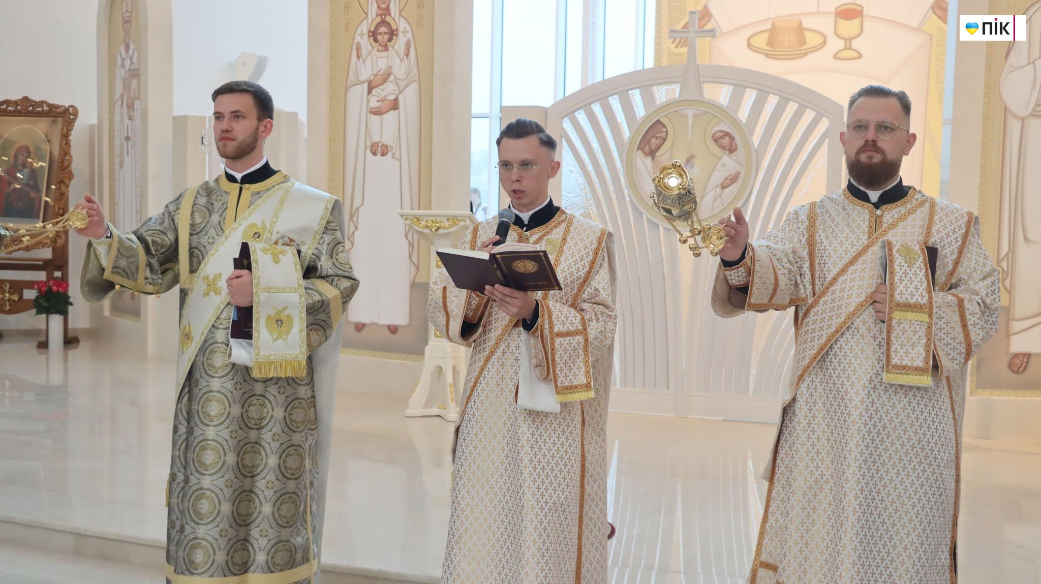 У Старуні освятили перший в Україні храм УГКЦ з підземною базилікою (ФОТОРЕПОРТАЖ) 20 536439890 807199494975327 7579765731372087751 n