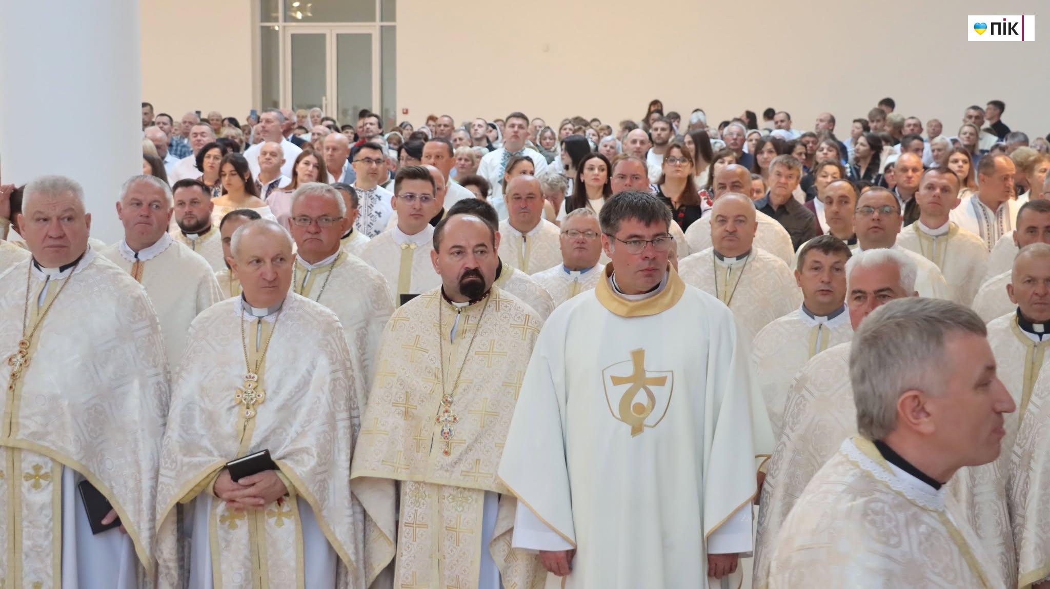 У Старуні освятили перший в Україні храм УГКЦ з підземною базилікою (ФОТОРЕПОРТАЖ) 25 536894252 594357410280081 655417467427367484 n