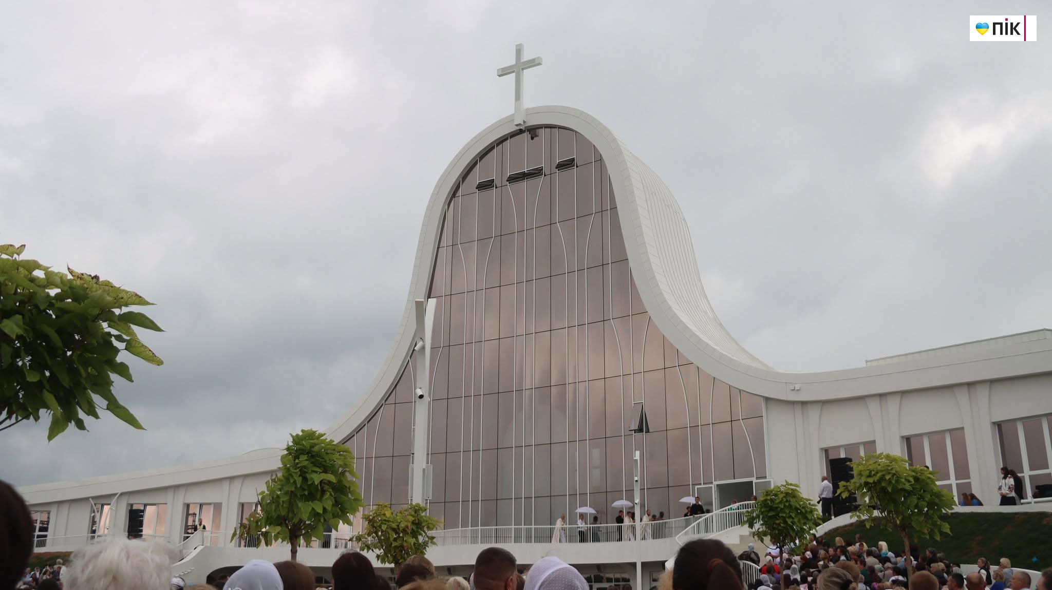 У Старуні освятили перший в Україні храм УГКЦ з підземною базилікою (ФОТОРЕПОРТАЖ) 55 536984994 692562967132925 9135711498359177377 n