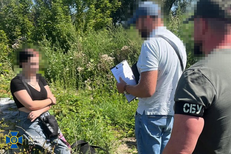 На Хмельниччині 16-річна студентка коледжу готувала підрив залізничної колії (ФОТО)