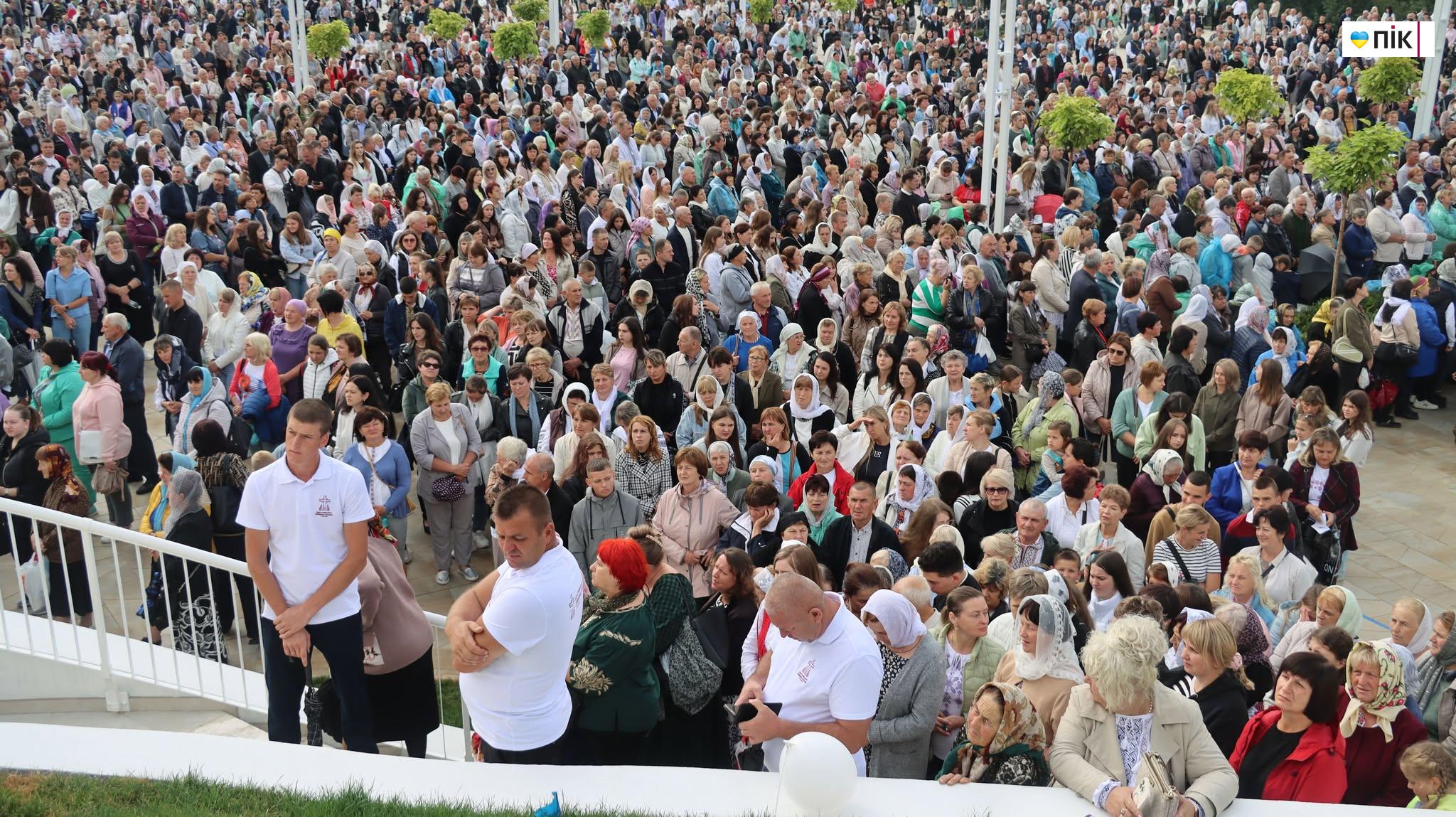 У Старуні освятили перший в Україні храм УГКЦ з підземною базилікою (ФОТОРЕПОРТАЖ) 27 538271758 728135870051023 70096936414925001 n