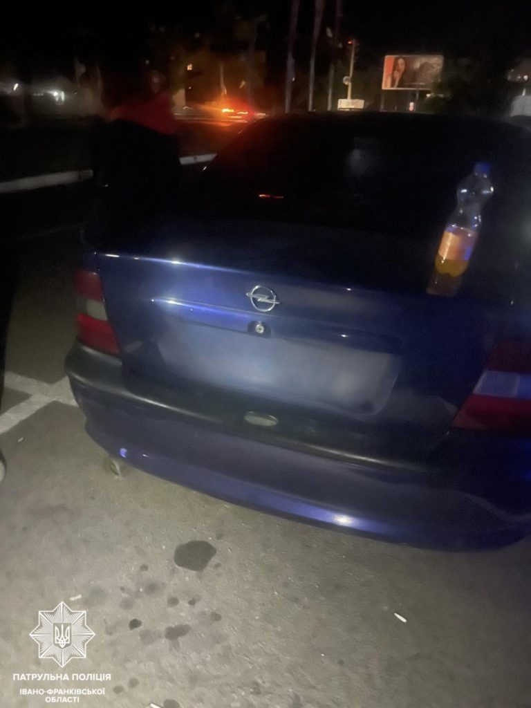 У Франківську зупинили водія "Opel" з ознаками сп'яніння (ФОТО) 9 538904627 1225549716279304 2615416206963323481 n 1