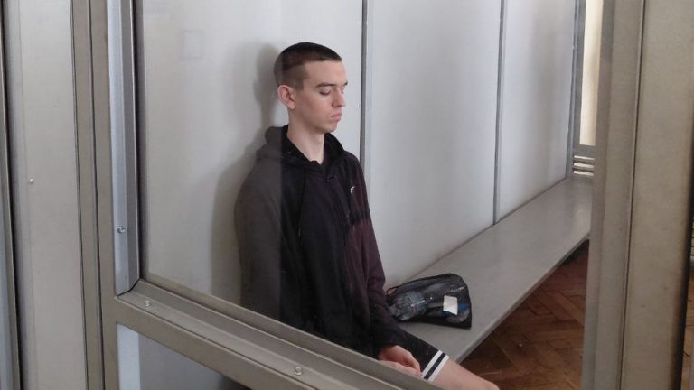Зінченко зізнався у камері у вбивстві Ірини Фаріон, але в суді це заперечив 8 Зінченко зізнався у камері у вбивстві Ірини Фаріон, але в суді це заперечив
