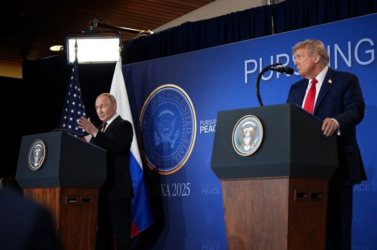Трамп розповів Зеленському, що Путін все ще вимагає весь Донбас