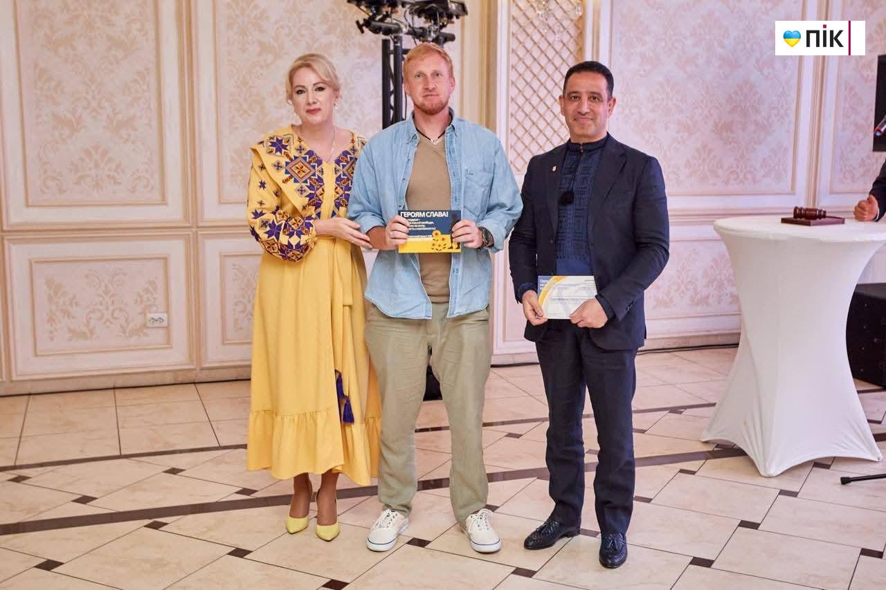 Понад 5 мільйонів зібрали на благодійному аукціоні на Івано-Франківщині (ФОТОРЕПОРТАЖ) 14 FB IMG 1755893958704