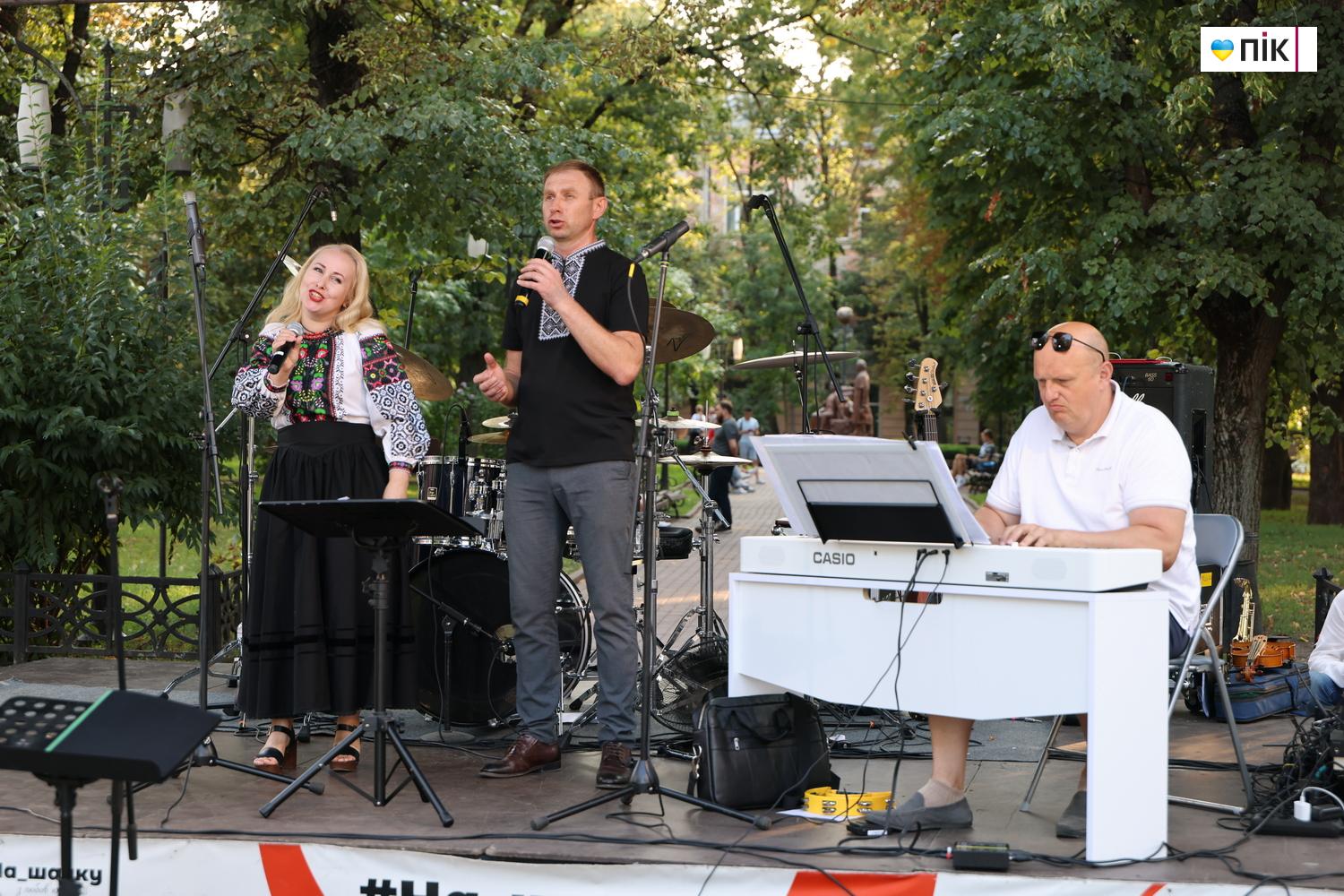 Люди Прикарпаття: благодійний концерт “На шапку” в Івано-Франківську (ФОТО) 57 G71A3309 resize