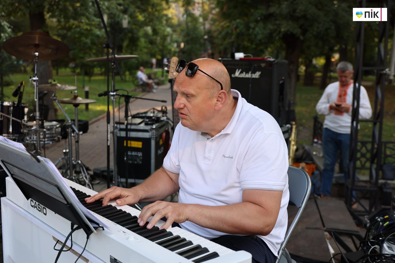 Люди Прикарпаття: благодійний концерт “На шапку” в Івано-Франківську (ФОТО) 60 G71A3350 resize