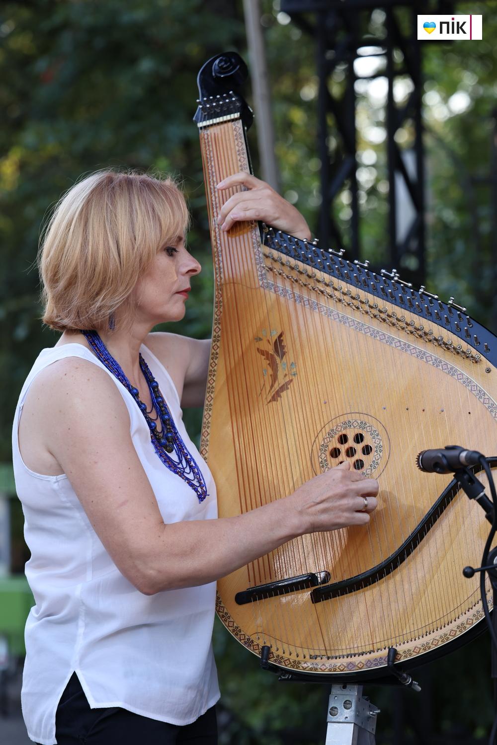 Люди Прикарпаття: благодійний концерт “На шапку” в Івано-Франківську (ФОТО) 65 G71A3665 resize