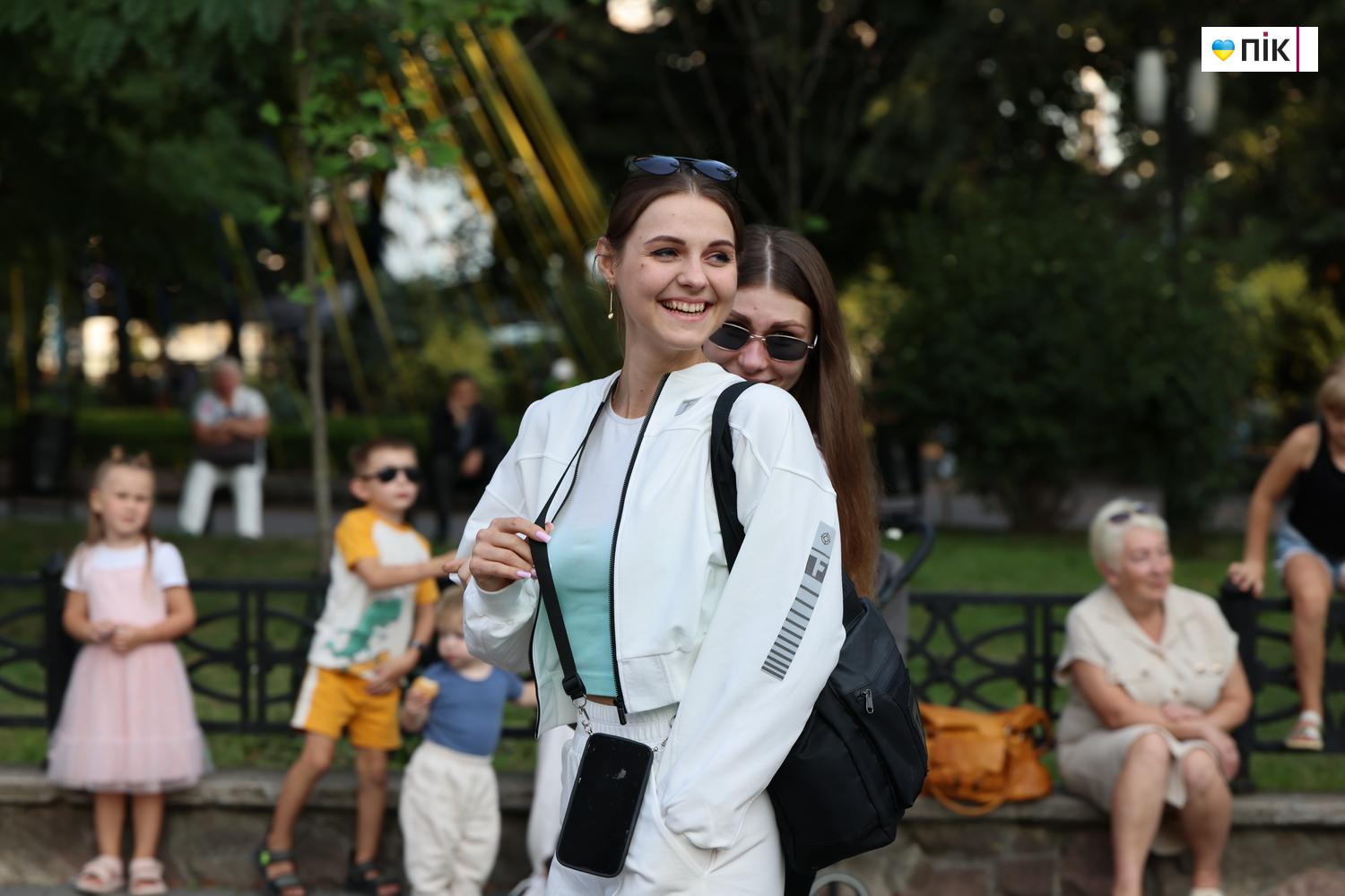 Люди Прикарпаття: благодійний концерт “На шапку” в Івано-Франківську (ФОТО) 47 G71A3797 resize