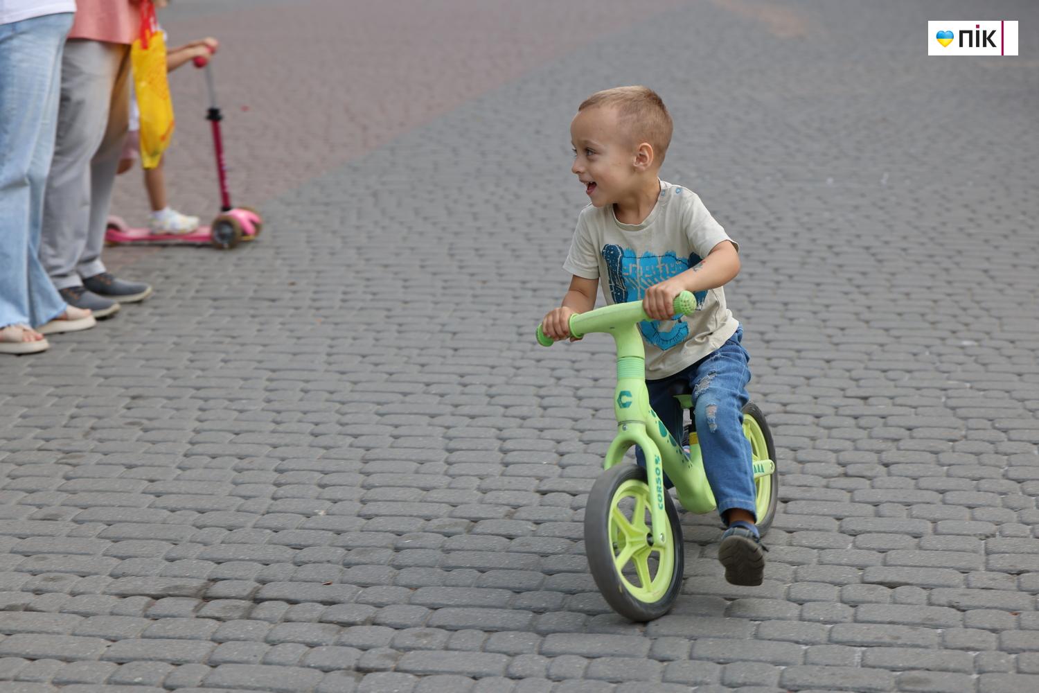 Люди Прикарпаття: благодійний концерт “На шапку” в Івано-Франківську (ФОТО) 46 G71A3817 resize
