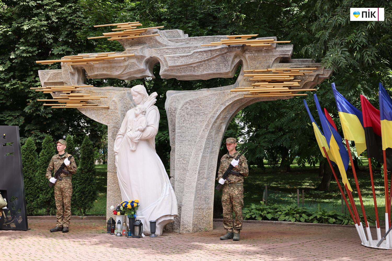 Люди Прикарпаття: День Незалежності в Івано-Франківську (ФОТО) 8 G71A3932 resize