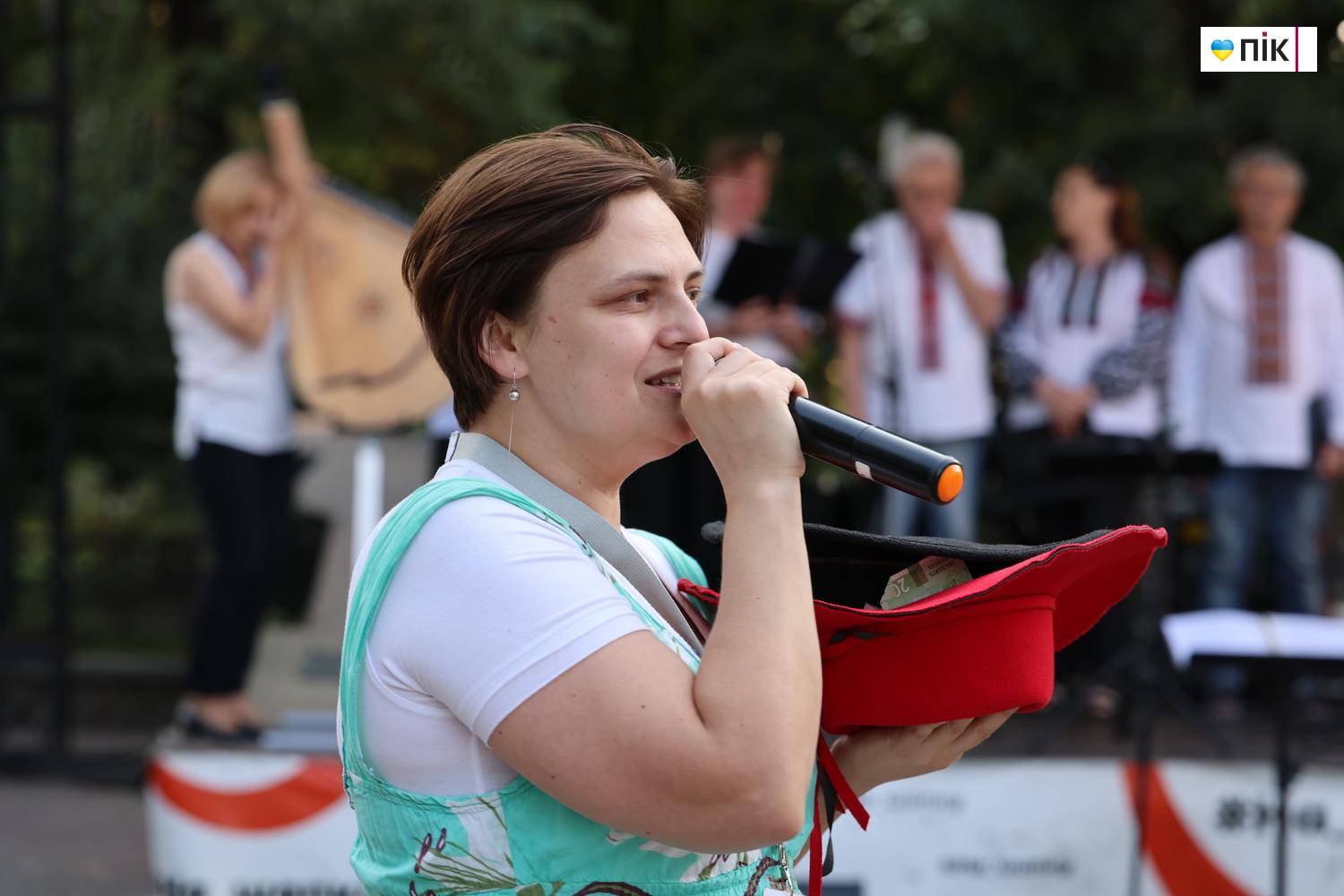 Люди Прикарпаття: благодійний концерт “На шапку” в Івано-Франківську (ФОТО) 45 G71A4100 resize