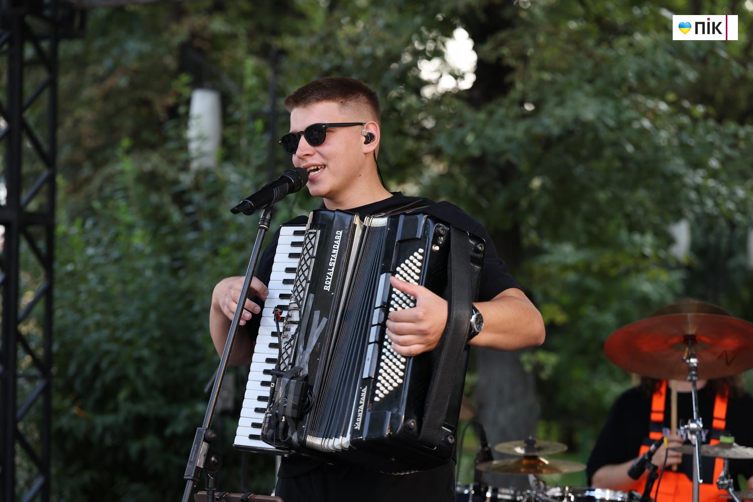 Люди Прикарпаття: благодійний концерт “На шапку” в Івано-Франківську (ФОТО) 27 G71A4864 resize