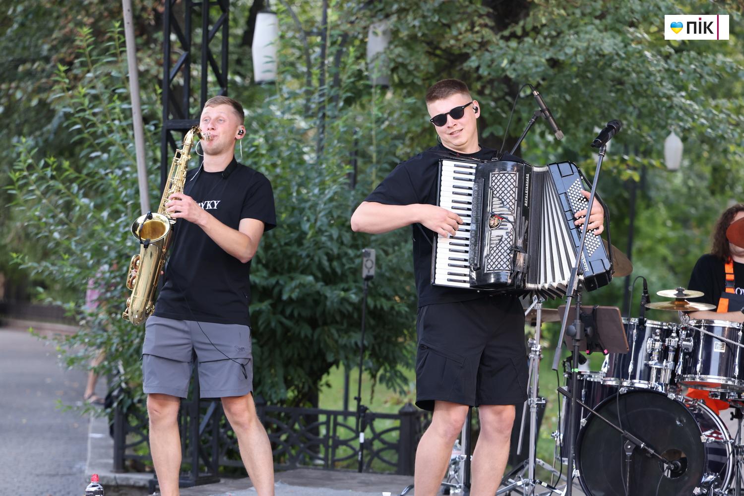 Люди Прикарпаття: благодійний концерт “На шапку” в Івано-Франківську (ФОТО) 25 G71A4941 resize