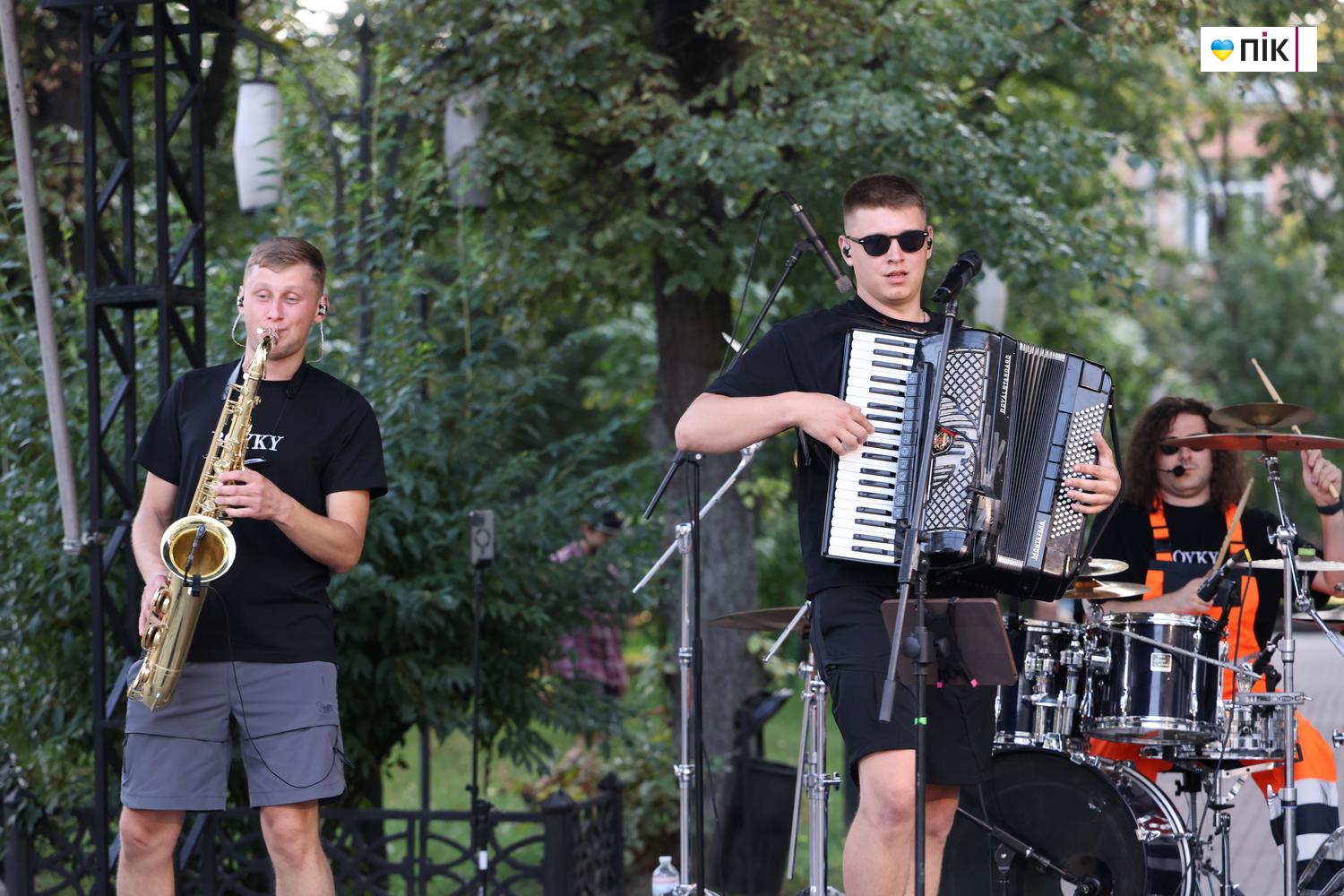 Люди Прикарпаття: благодійний концерт “На шапку” в Івано-Франківську (ФОТО) 24 G71A4970 resize