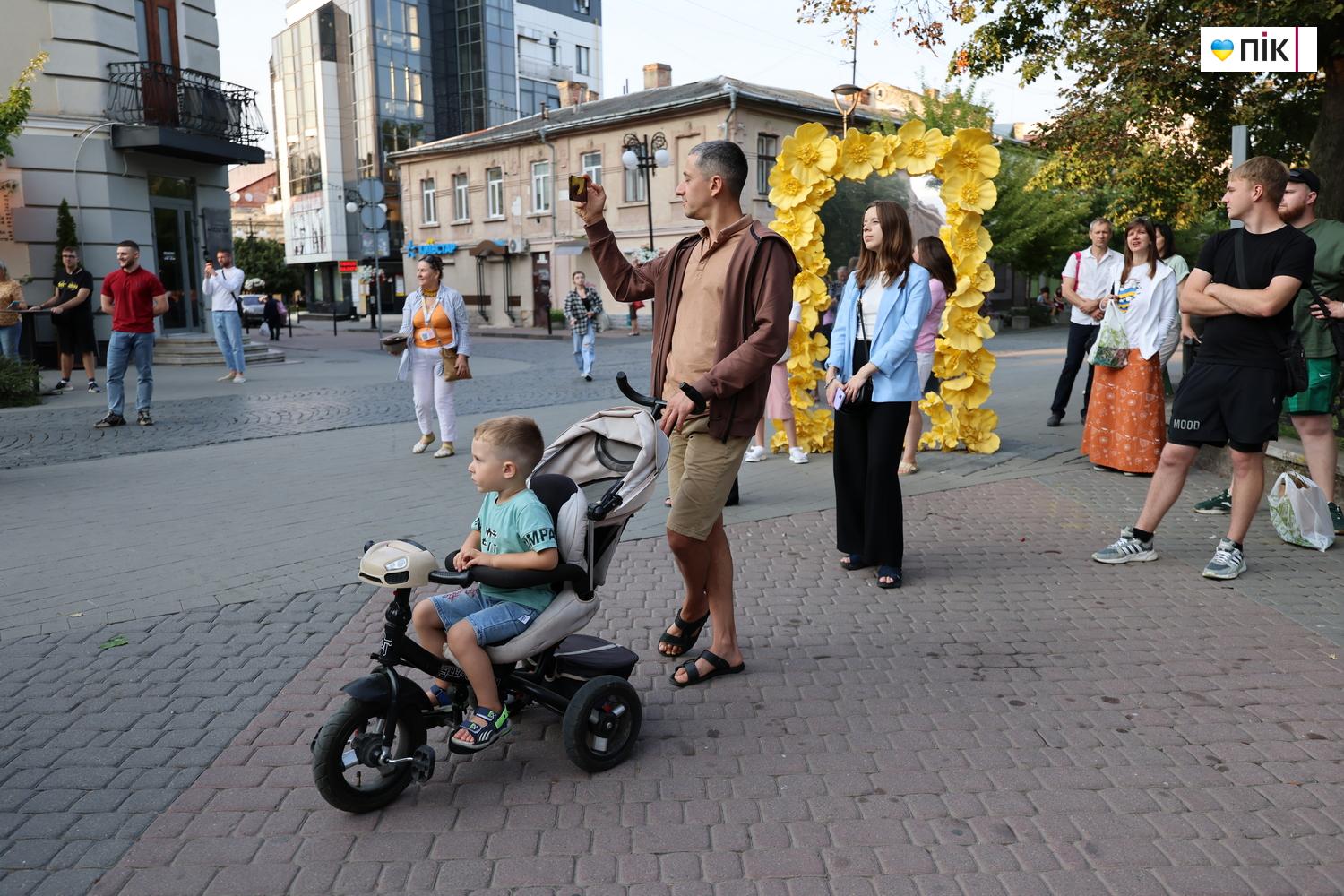 Люди Прикарпаття: благодійний концерт “На шапку” в Івано-Франківську (ФОТО) 22 G71A5055 resize