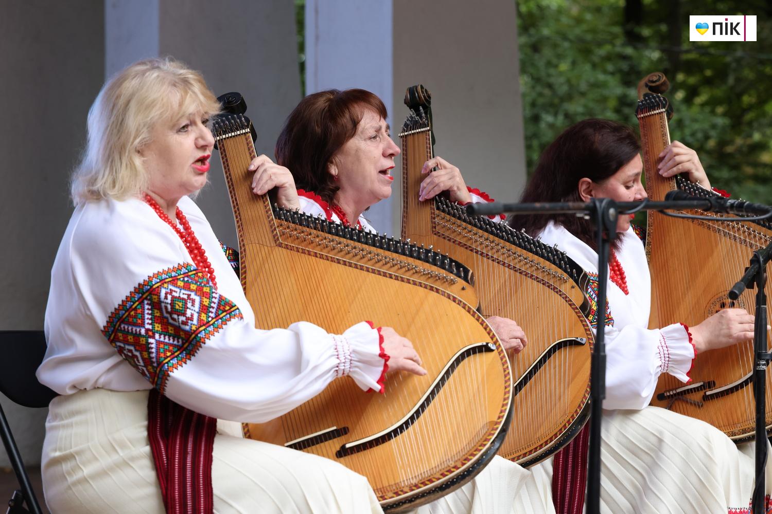 Люди Прикарпаття: День Незалежності в Івано-Франківську (ФОТО) 24 G71A5488 resize
