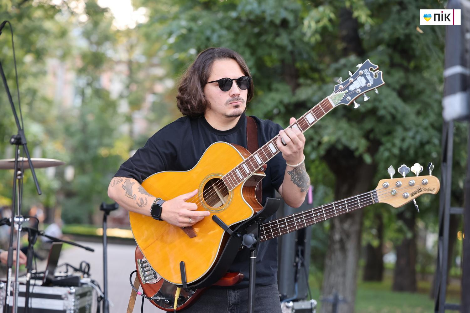 Люди Прикарпаття: благодійний концерт “На шапку” в Івано-Франківську (ФОТО) 10 G71A5643 resize