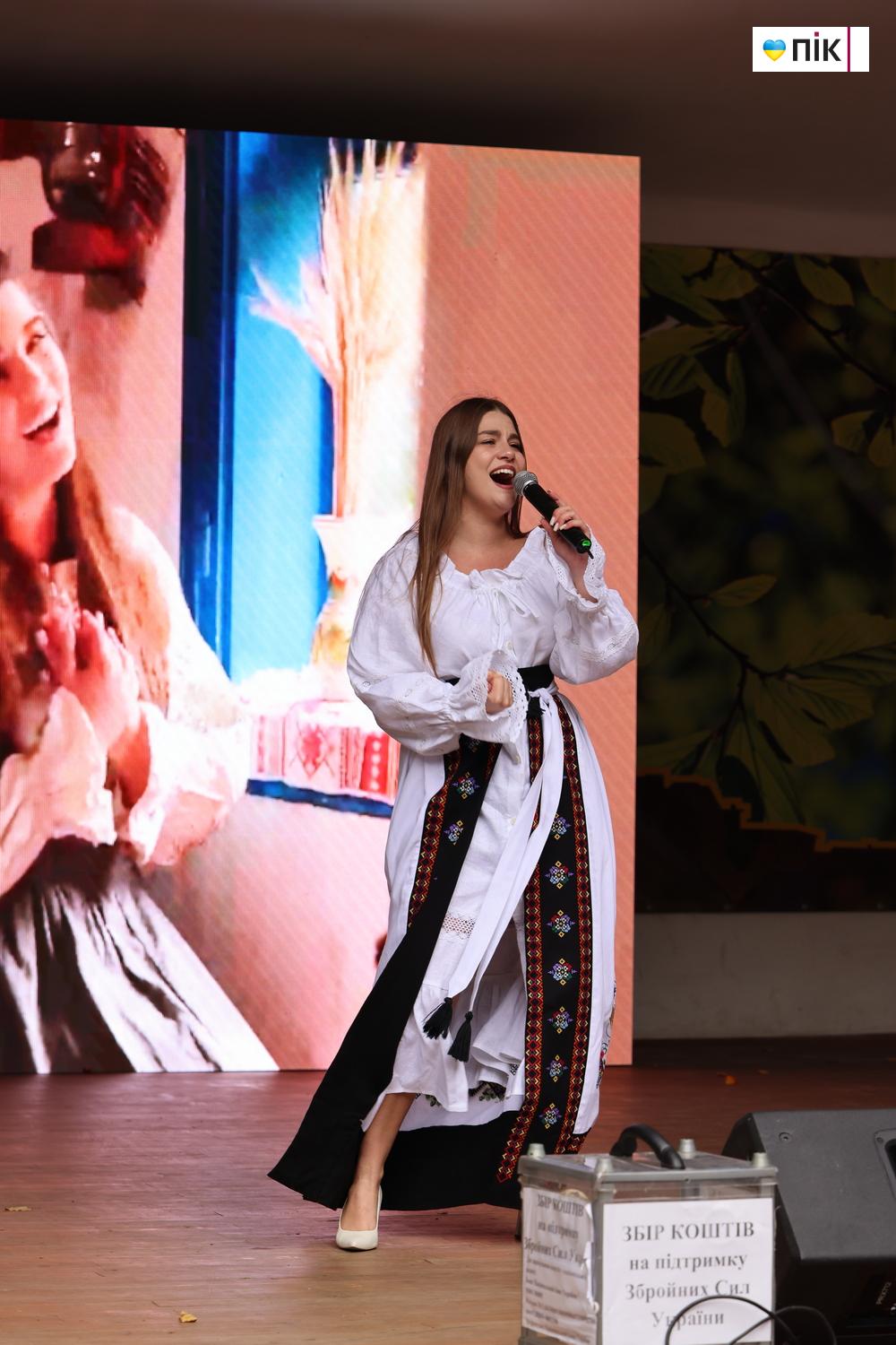 Люди Прикарпаття: День Незалежності в Івано-Франківську (ФОТО) 22 G71A5904 resize