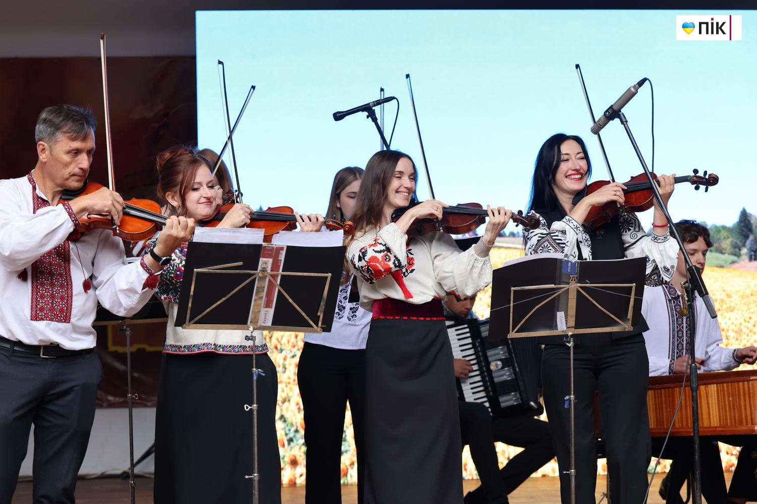 Люди Прикарпаття: День Незалежності в Івано-Франківську (ФОТО) 19 G71A6155 resize