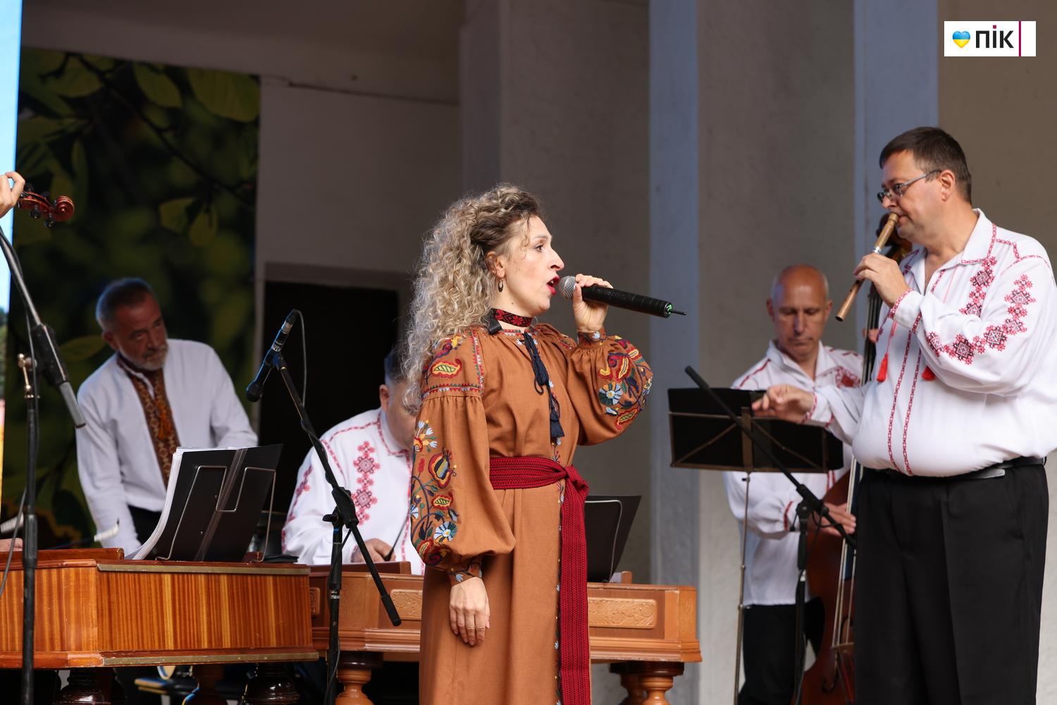 Люди Прикарпаття: День Незалежності в Івано-Франківську (ФОТО) 18 G71A6316 resize