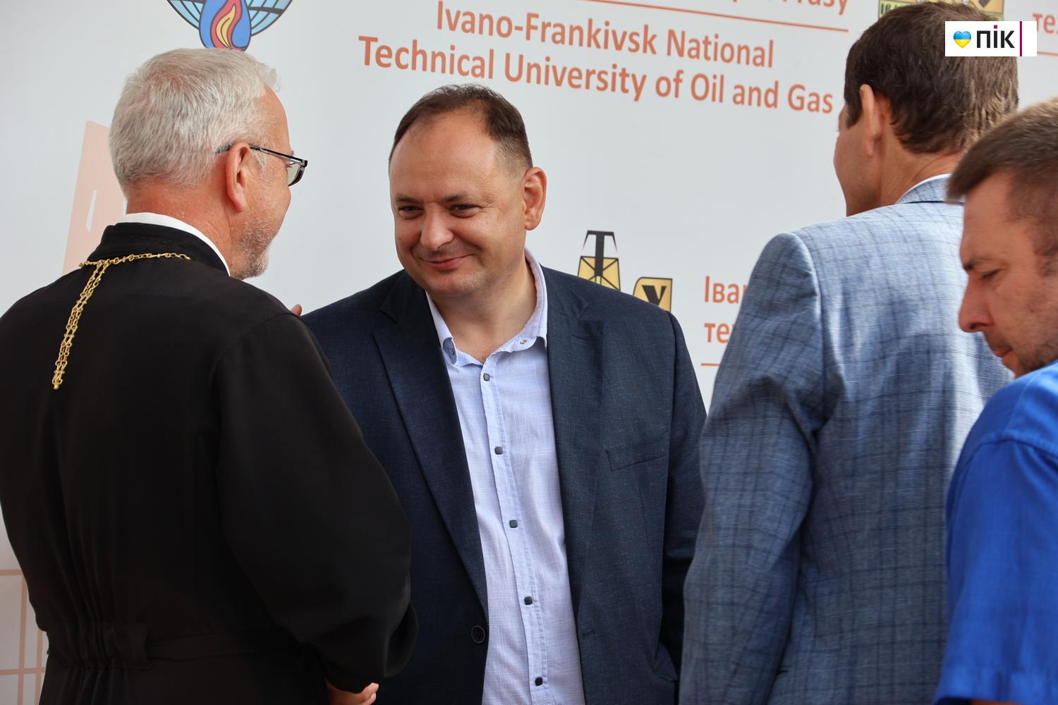 День знань у Франківську: посвята першокурсників в ІФНТУНГ (ФОТОРЕПОРТАЖ) 27 IMG 7306 resize