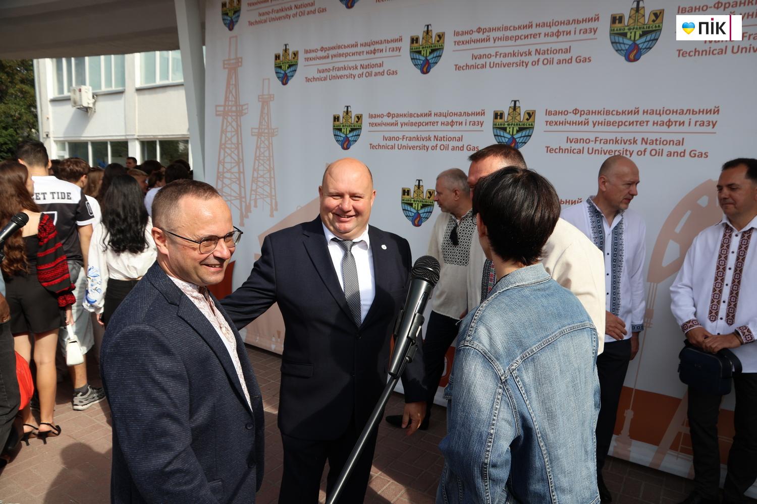 День знань у Франківську: посвята першокурсників в ІФНТУНГ (ФОТОРЕПОРТАЖ) 30 IMG 7351 resize