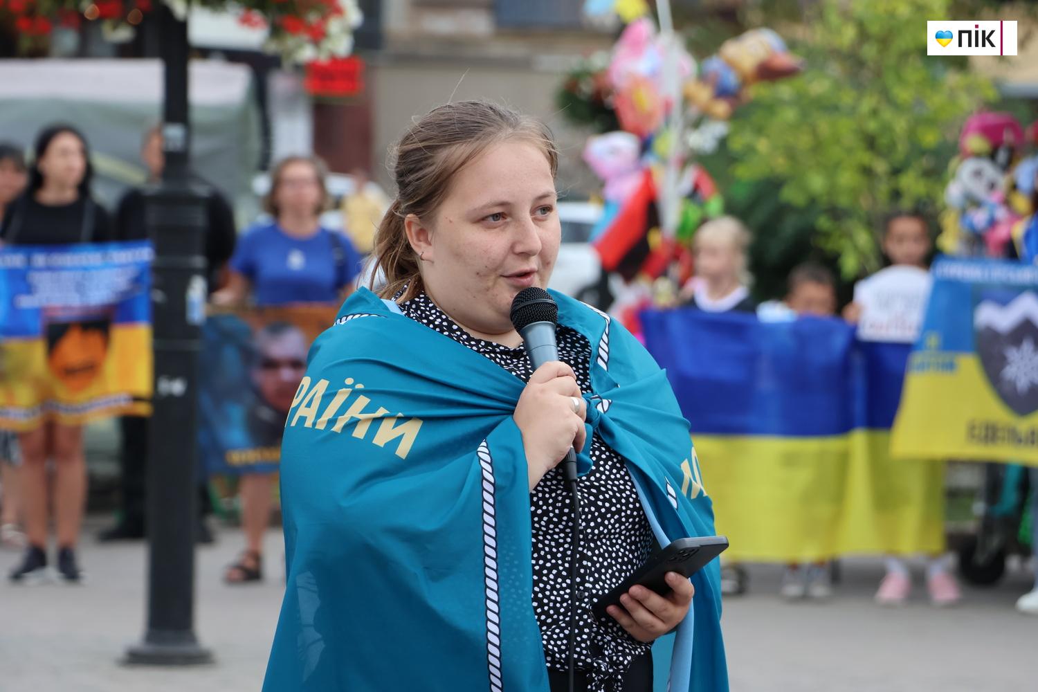 У Франківську пройшла акція на підтримку військовополонених (ФОТО) 21 IMG 9708 resize 1