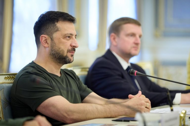 Зеленський назвав країни, з якими країнами можна буде застосувати множинне громадянство 10 a4c3ce03e1f27240cc3dd6353b4c51e1 1756225720 extra large