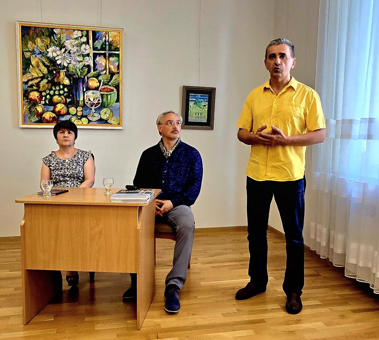 “Барви серця”: у Франківську відкрили виставку живопису Михайла Шувіри