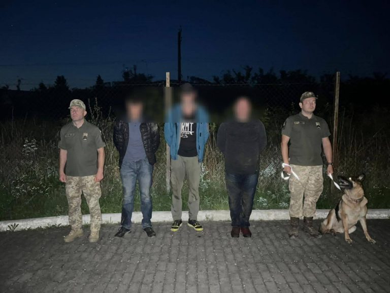 На Закарпатті троє чоловіків намагалися втекти до Словаччини через гори 7 photo 2025 08 10 17 22 01