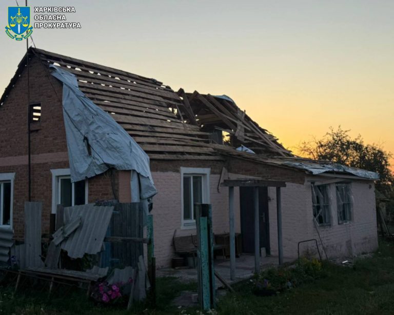 Ворог дронами атакували Курганне на Харківщині: загинув чоловік, є поранені (ФОТО) 11 photo 2025 08 22 08 36 07