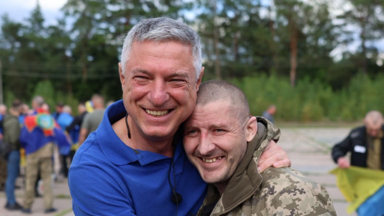 Нарешті вдома: Україна провела обмін полоненими (ФОТО) 1 photo 2025 08 24 16 40 36