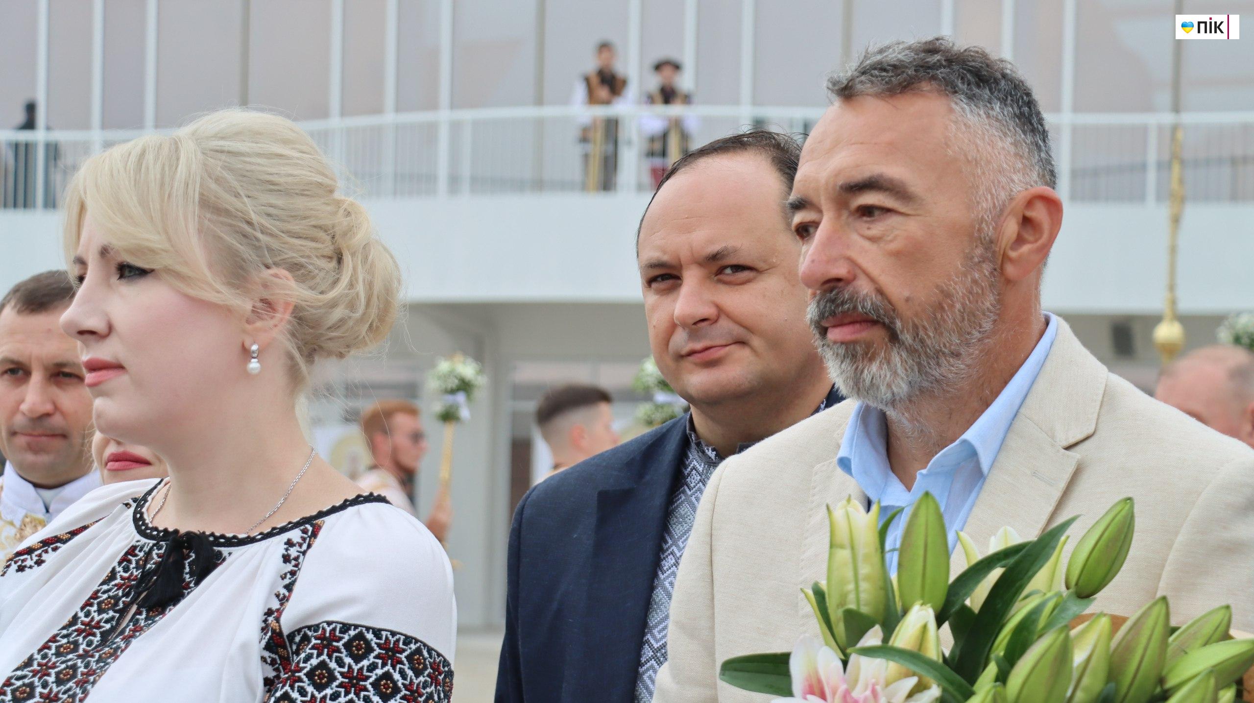 У Старуні освятили перший в Україні храм УГКЦ з підземною базилікою (ФОТОРЕПОРТАЖ) 8 photo 5280937916119515223 w