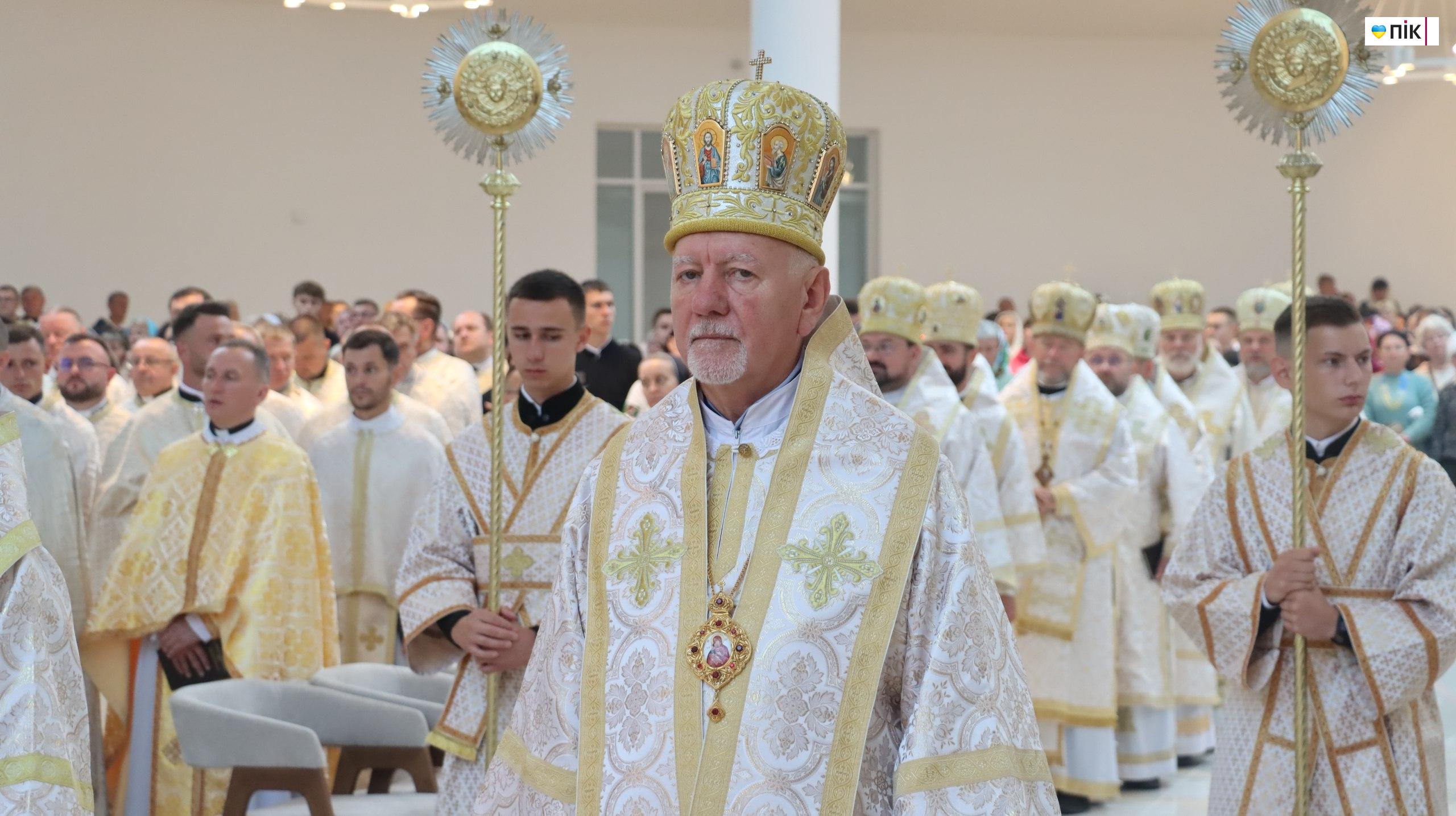 У Старуні освятили перший в Україні храм УГКЦ з підземною базилікою (ФОТОРЕПОРТАЖ) 37 photo 5280937916119515234 w