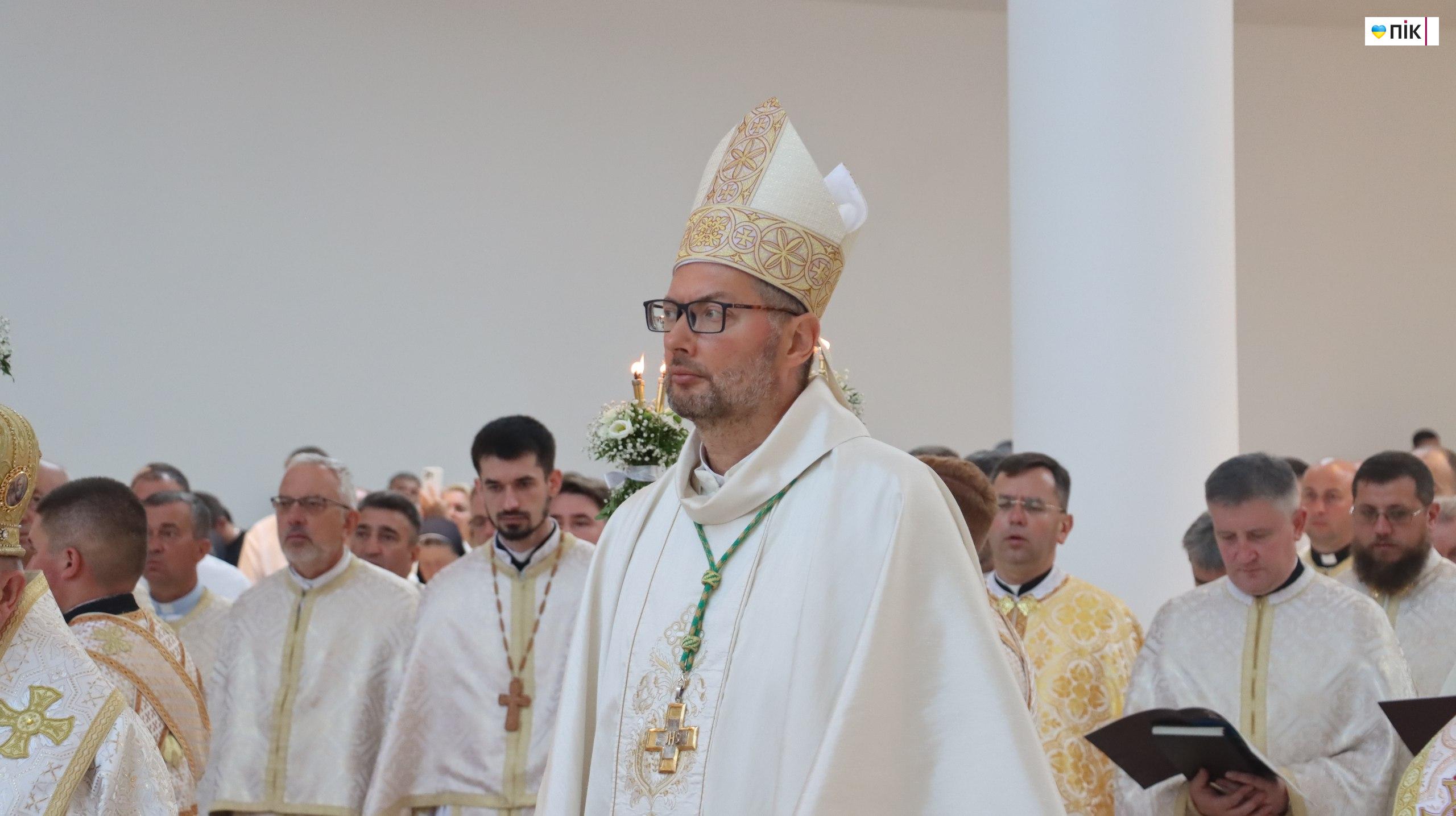 У Старуні освятили перший в Україні храм УГКЦ з підземною базилікою (ФОТОРЕПОРТАЖ) 38 photo 5280937916119515235 w