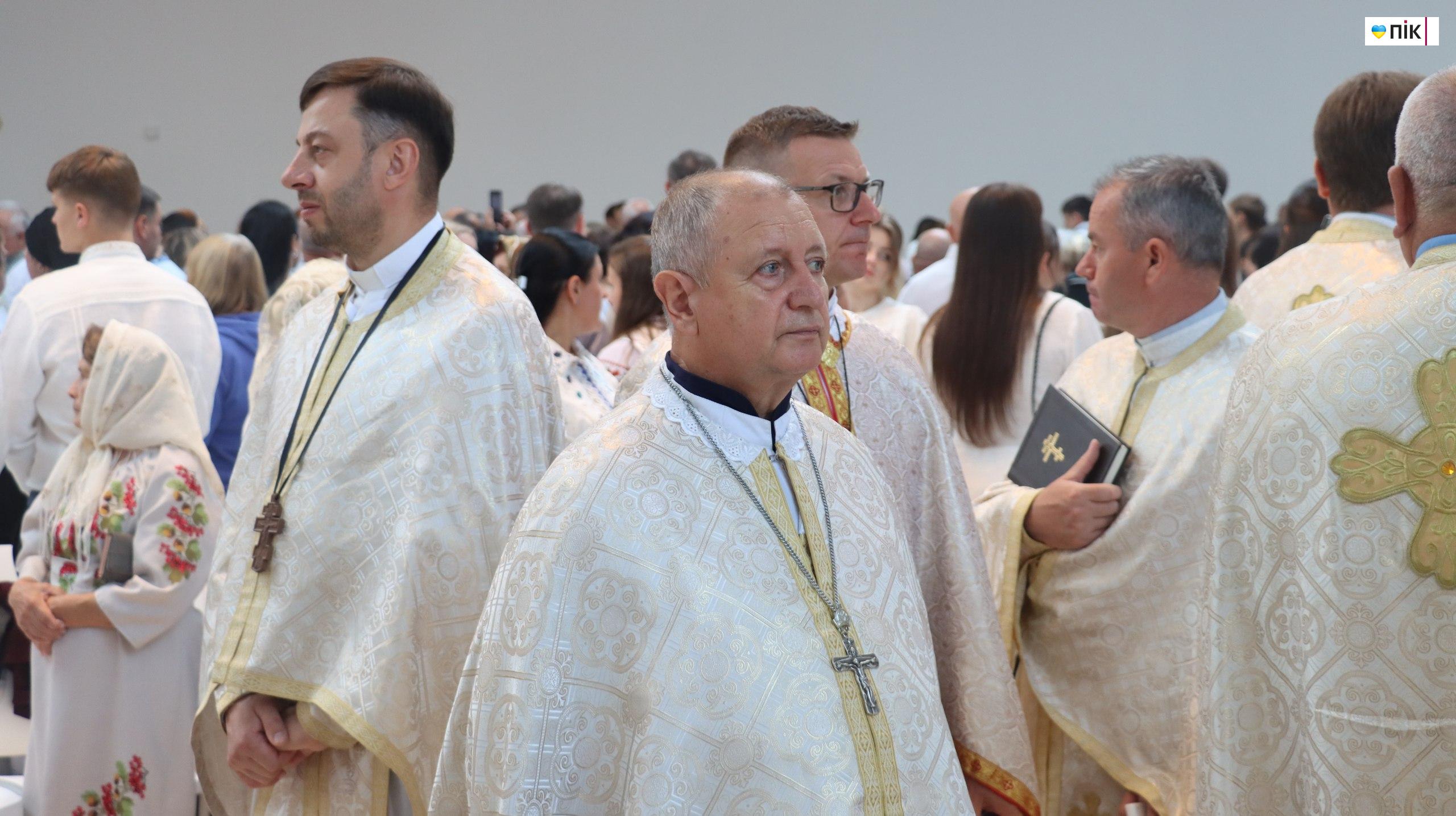 У Старуні освятили перший в Україні храм УГКЦ з підземною базилікою (ФОТОРЕПОРТАЖ) 46 photo 5280937916119515243 w