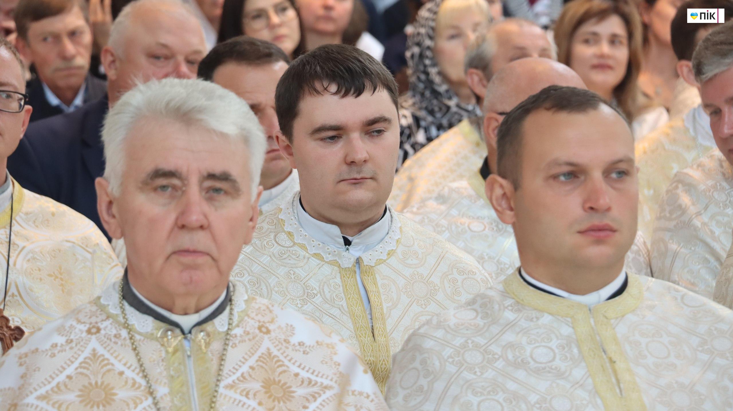 У Старуні освятили перший в Україні храм УГКЦ з підземною базилікою (ФОТОРЕПОРТАЖ) 53 photo 5280937916119515253 w