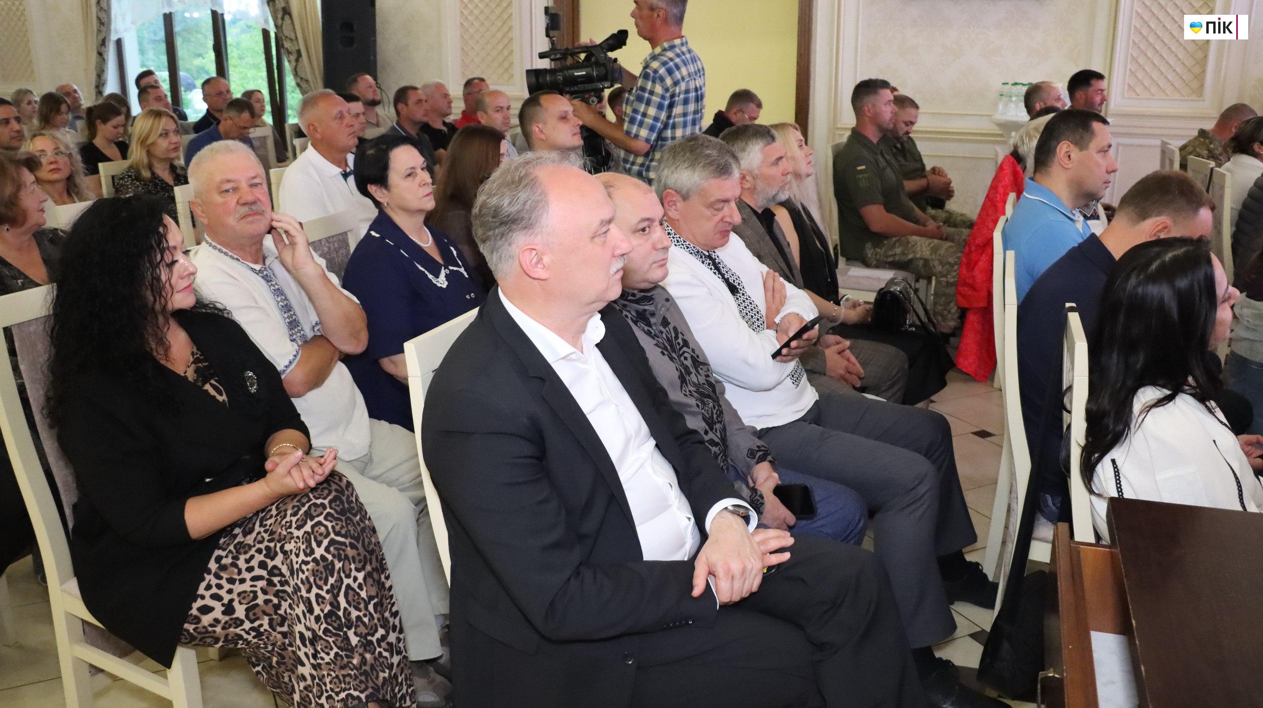 Понад 5 мільйонів зібрали на благодійному аукціоні на Івано-Франківщині (ФОТОРЕПОРТАЖ) 28 photo 5280937916119515300 w