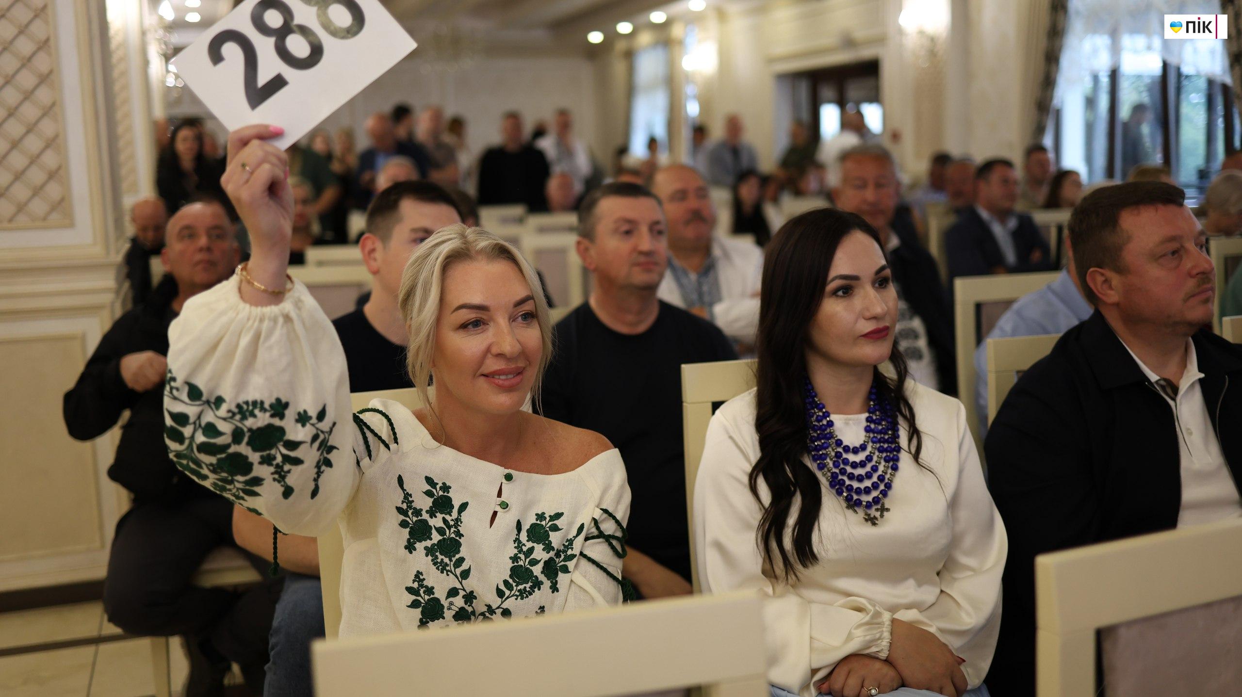 Понад 5 мільйонів зібрали на благодійному аукціоні на Івано-Франківщині (ФОТОРЕПОРТАЖ) 35 photo 5280937916119515330 w