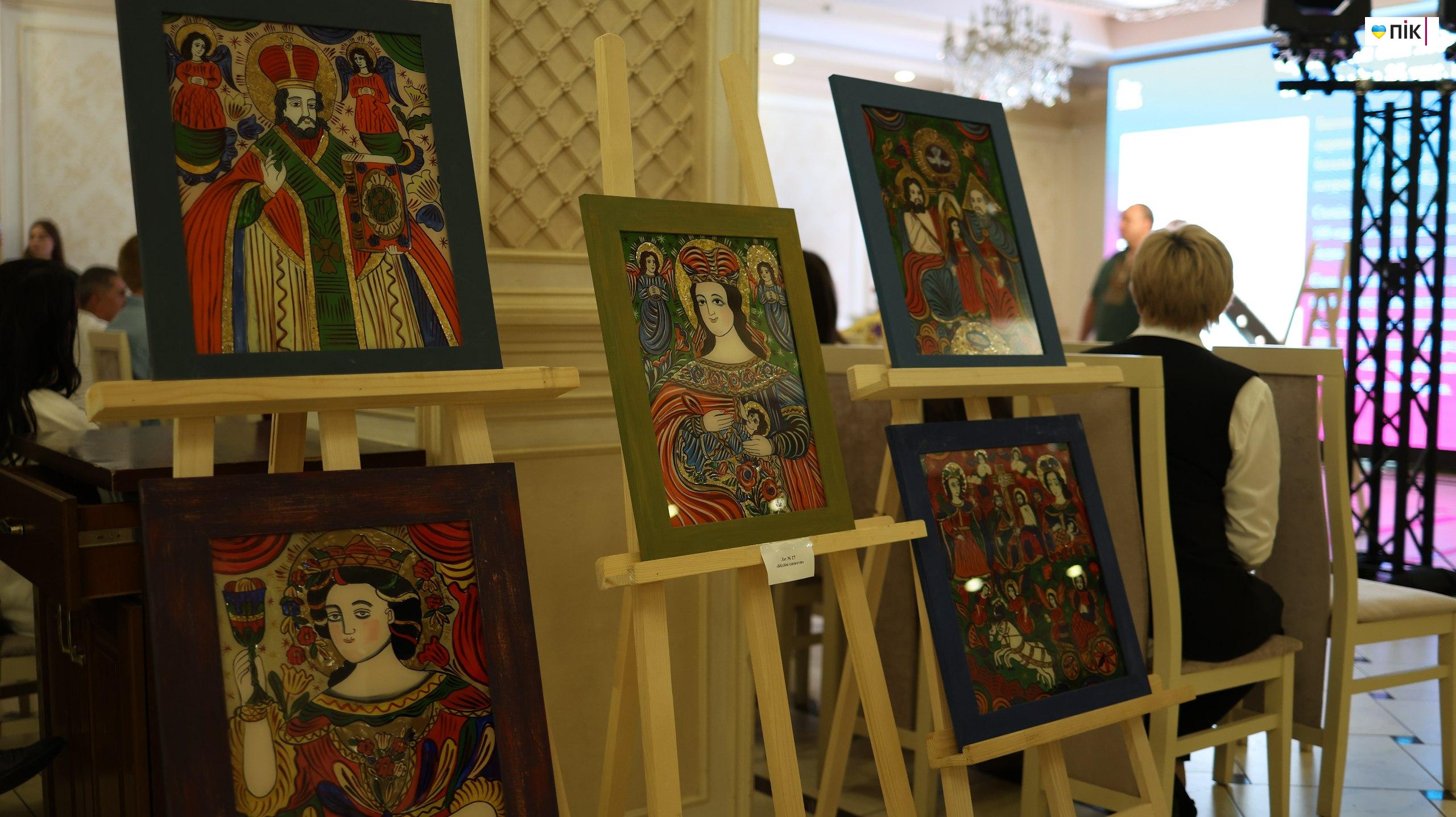 Понад 5 мільйонів зібрали на благодійному аукціоні на Івано-Франківщині (ФОТОРЕПОРТАЖ) 57 photo 5280937916119515343 w 2