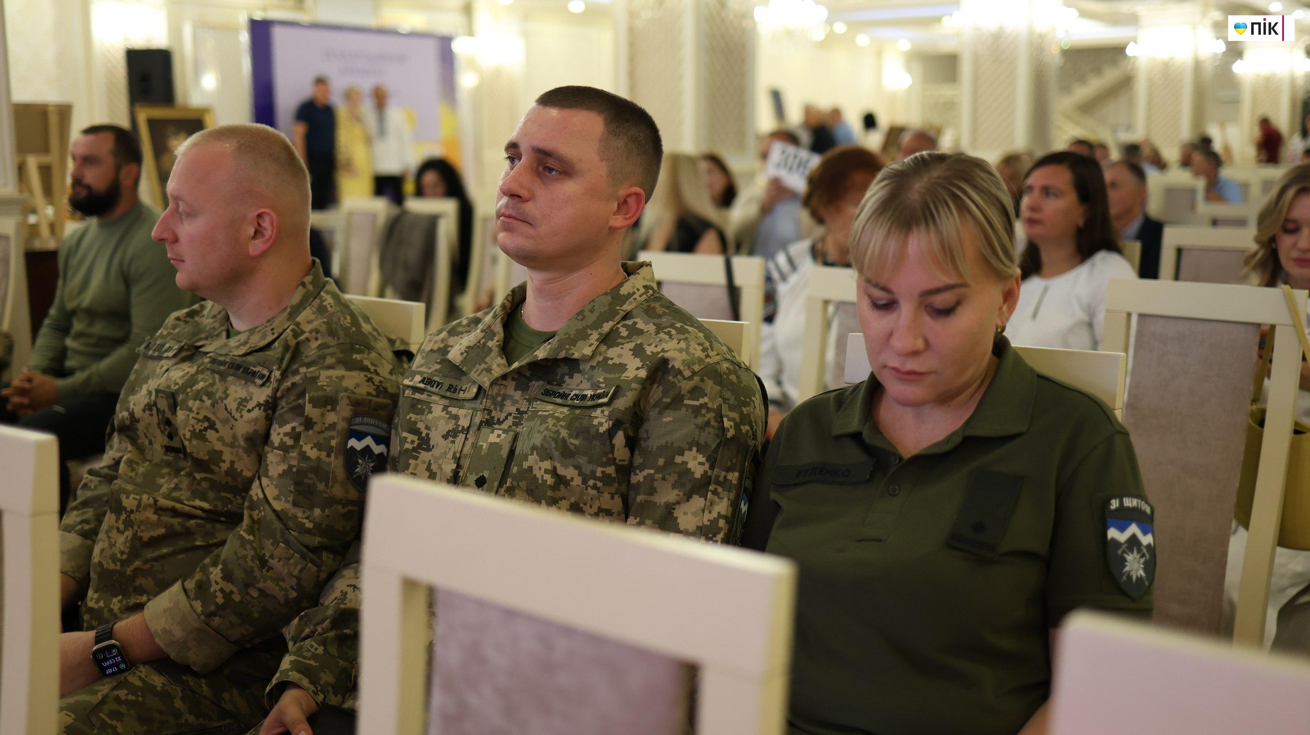 Понад 5 мільйонів зібрали на благодійному аукціоні на Івано-Франківщині (ФОТОРЕПОРТАЖ) 45 photo 5280937916119515357 w 1