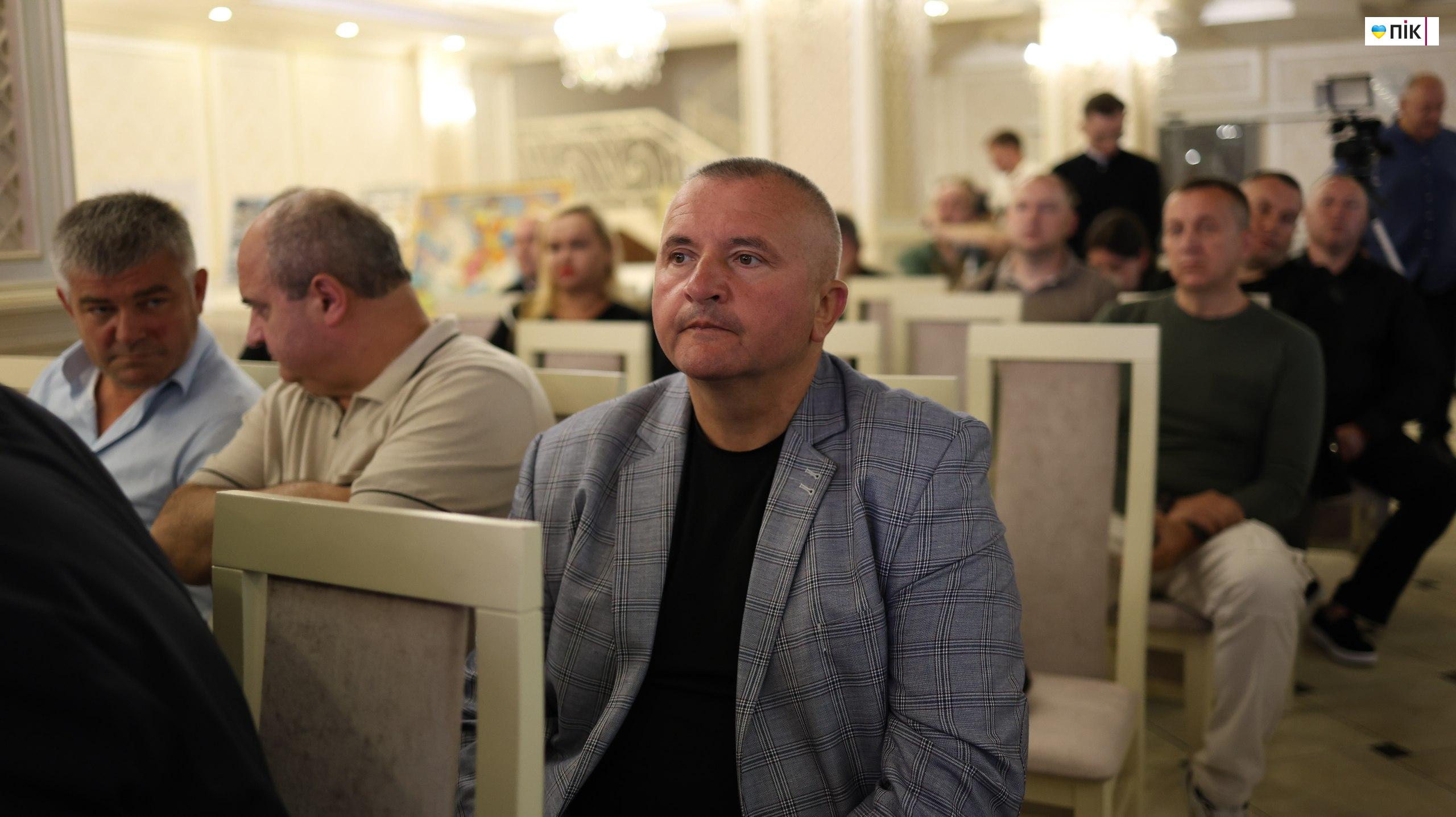 Понад 5 мільйонів зібрали на благодійному аукціоні на Івано-Франківщині (ФОТОРЕПОРТАЖ) 42 photo 5280937916119515363 w 1