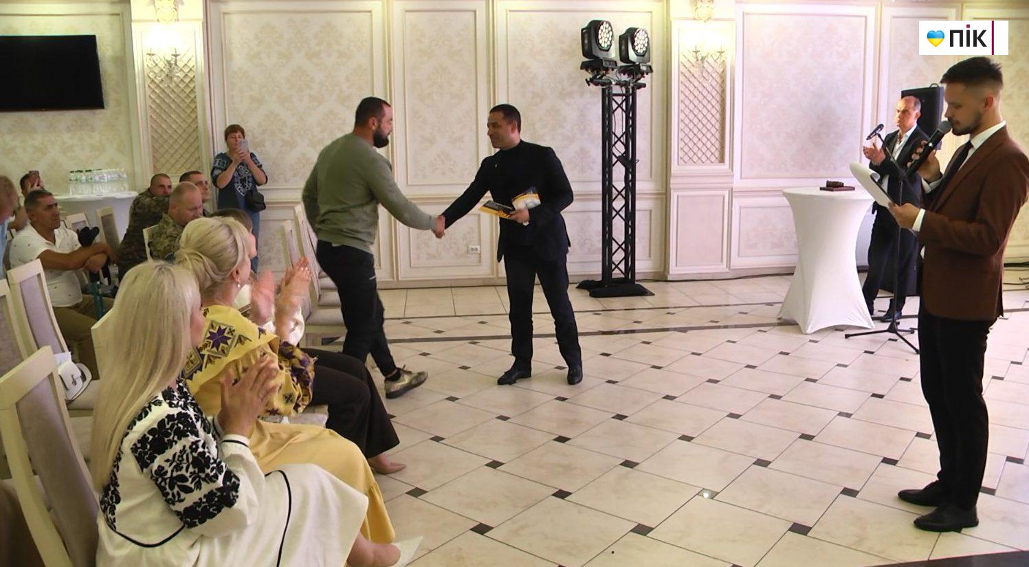 Понад 5 мільйонів зібрали на благодійному аукціоні на Івано-Франківщині (ФОТОРЕПОРТАЖ) 13 photo 5280937916119516026 w e1755952586750