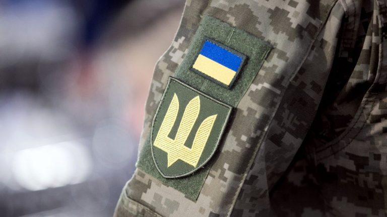 У центрі Косова з’явиться Алея Віри та Надії на честь зниклих і полонених героїв 8 shevron zsu gettyimages 2159552920 88e0fb28bec4ecae3e3272c15785c3ec 1200x675